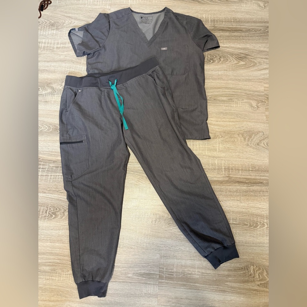 Figs Gray Cargo Pants with Tapered Ankle